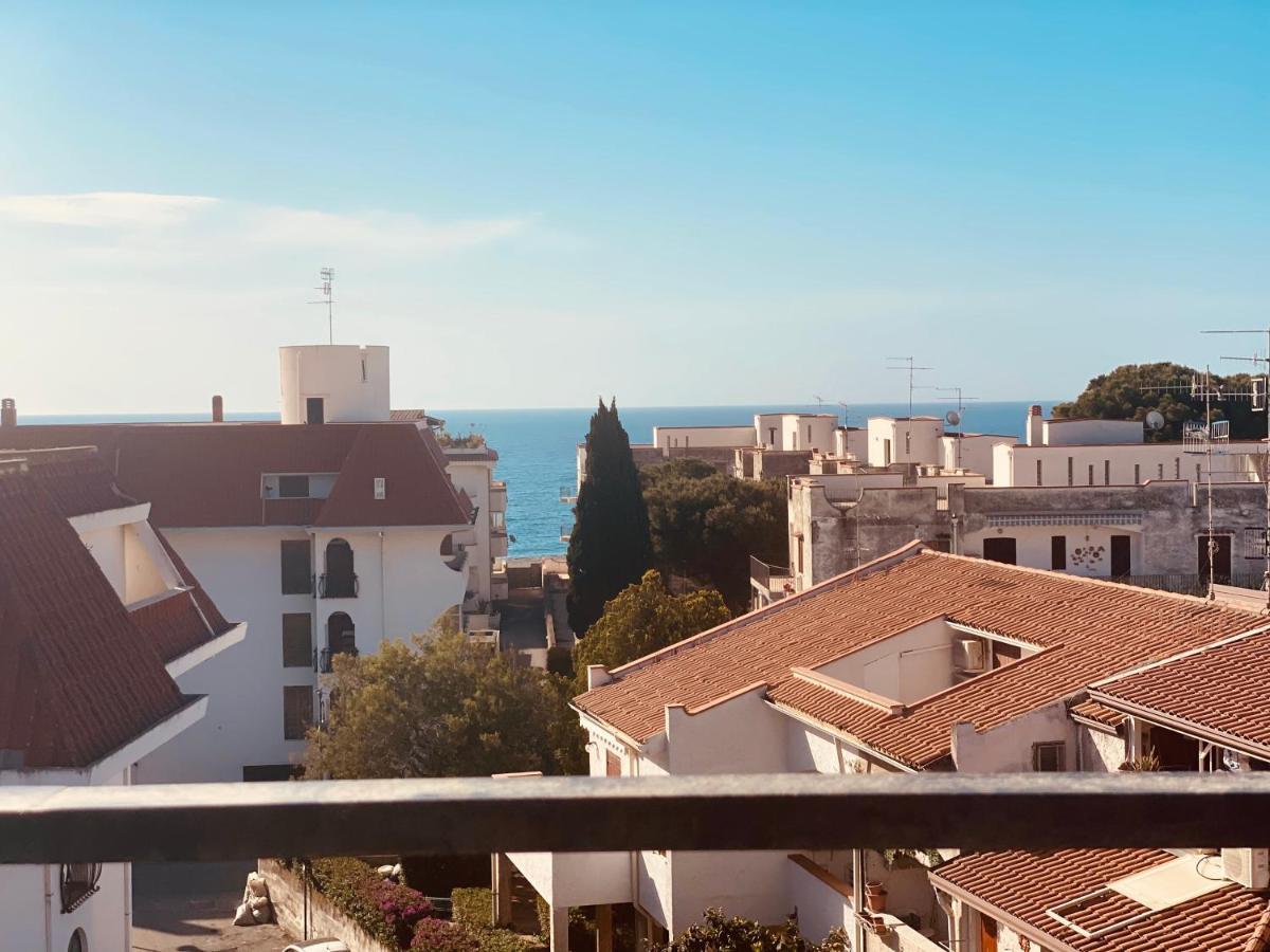 Sea View 2 Bedroom Vacation Apartment Джардини Наксос Екстериор снимка